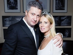 Светская львица требует вернуть ей украшения на 200 млн рублей — они вещдоки по делу экс-замминистра обороны