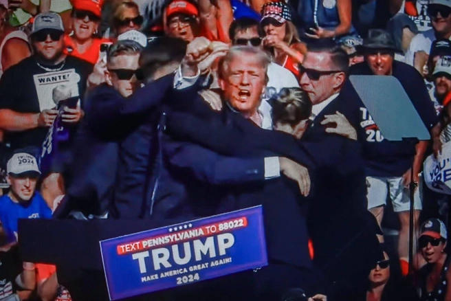 Томас Мэттью Крукс ранил Трампа во время митинга в Батлере, Пенсильвания, в 2024 году. | Источник: ZUMAPRESS.com / MEGA