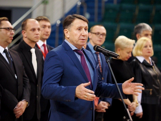 Сергею Сандулову принадлежит Омский речпорт  | Источник: ugramegasport.ru