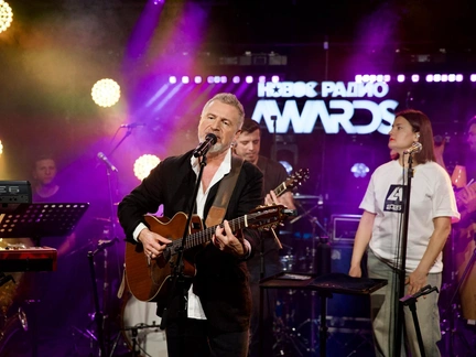 Агутин, Краймбрери и Дмитриенко собрали 18 млн рублей для фонда Хабенского на «Новом Радио AWARDS»