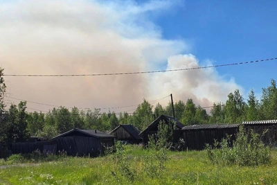 «Огонь уже прямо большой»: пожар угрожает Тутончанам