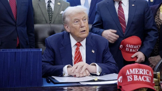 Трамп выполнил обещание и позвонил Саванне Гатри по поводу пропажи ее матери. | Источник: MEGA
