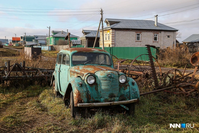 У одного из жителей деревни есть коллекция ретроавтомобилей | Источник: Наталья Бурухина / NN.RU