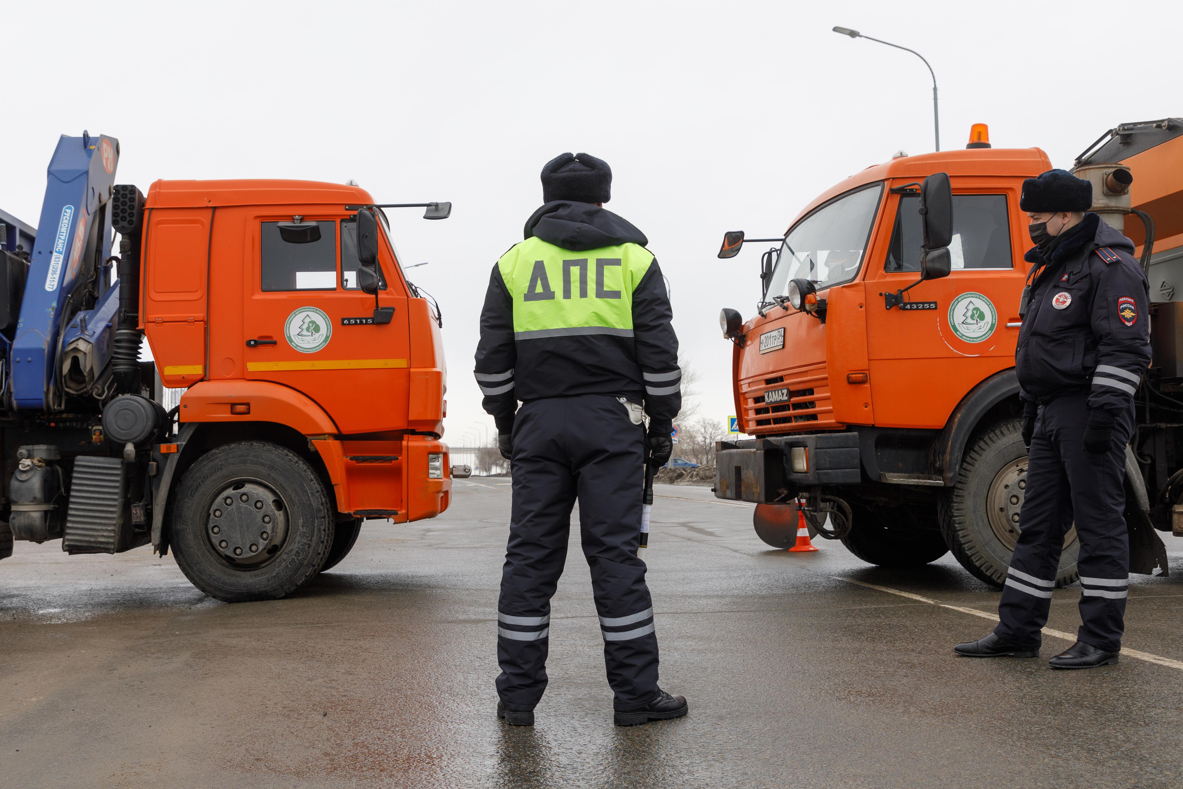 В центре Волгограда из-за замены столбов на неделю перекроют улицу Краснознаменскую 