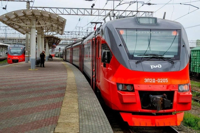 На майские праздники в Оренбургской области изменится расписание электричек | Источник: Новости ЮУЖД / T.me