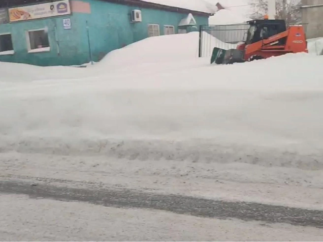 Пассажиров, по словам индивидуального предпринимателя, приходится высаживать в неудобных местах | Источник: читатель НГС