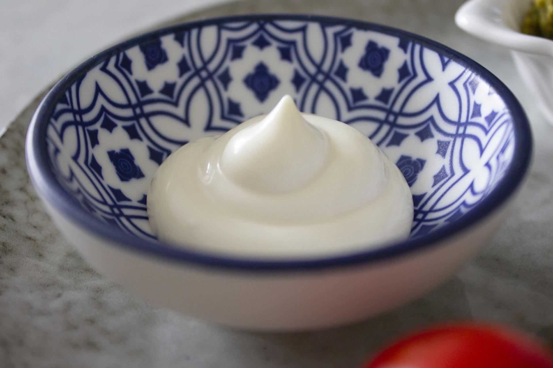 Готовим домашний майонез за 3 минуты: простой рецепт