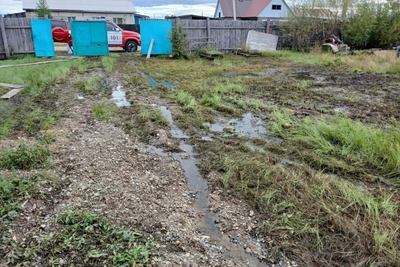Спасатели откачали воду с участка в Угдане