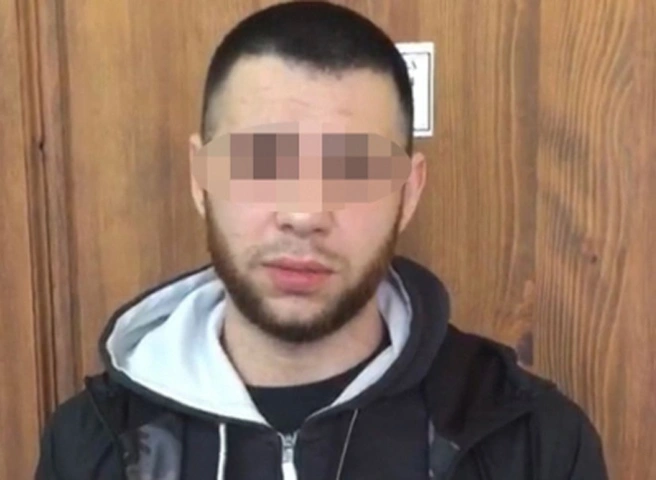 Опубликовано фото молодого человека, избившего водителя в Дашково-Песочне | ya62.ru