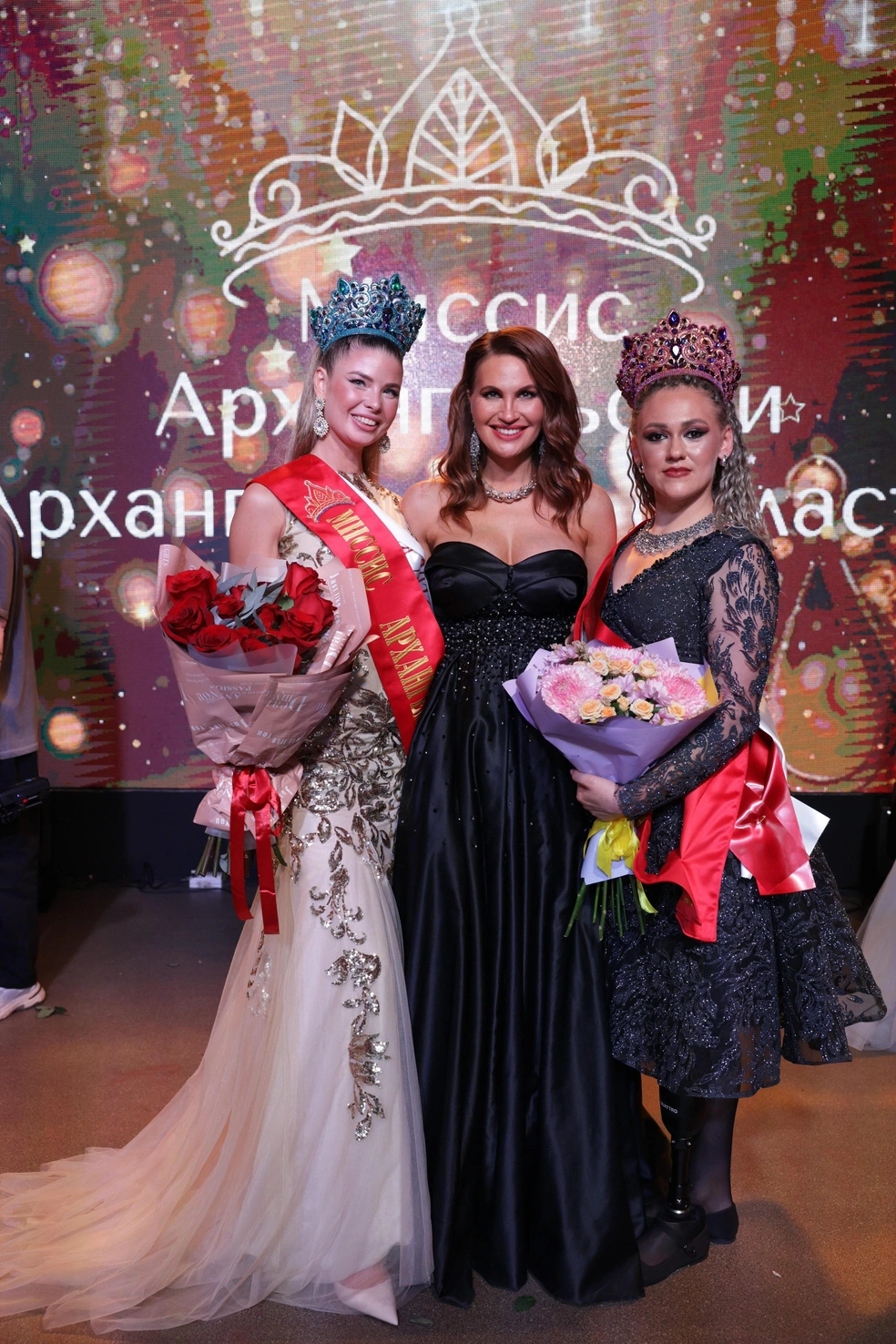 Екатерина стала обладательницей одной из главных корон | Источник: Кристина Пяткова / Миссис Архангельск и Архангельская область