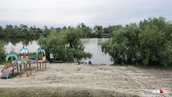 В жаркие дни жители городов тянутся к воде | Источник: Алена Кисель
