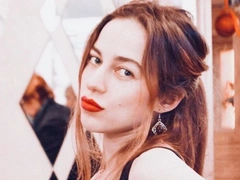 Рыженкова из «Фабрики звезд» рассказала, как родила в туалете кофейни: «Я перегрызла пуповину»