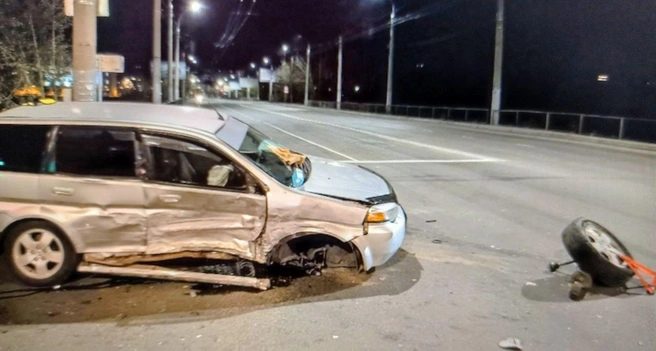 Авария произошла ночью на Набережной | Источник: Госавтоинспекция Забайкалья / T.me