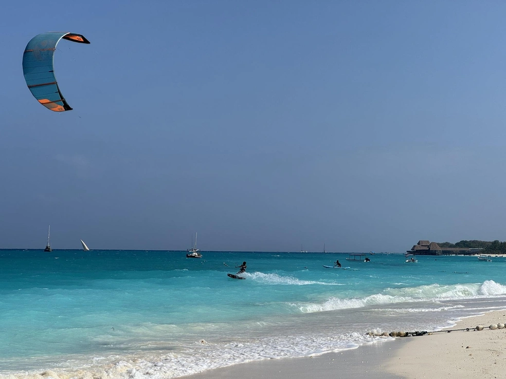 Пляжи на курорте&nbsp;—&nbsp;как в кино | Источник: Эрдня / Личный архив