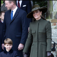 Принцесса Уэльская в зеленом пальто, Луи в шортах: семья отметила Рождество — 10 фото