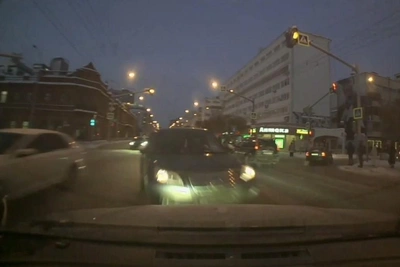 First-person video captures severe crash in central Yekaterinburg