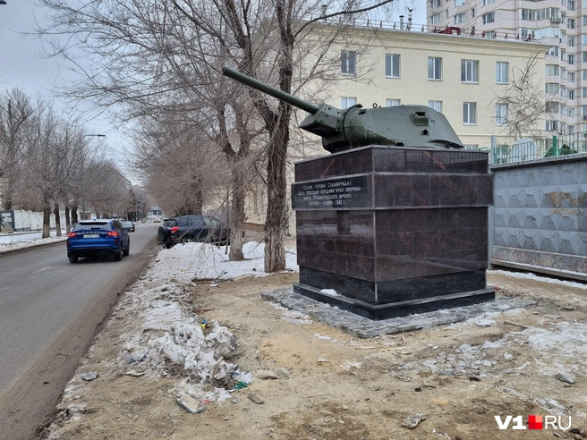 Некоторые пробоины на танковых башнях были получены еще в ходе уличных боев в Сталинграде | Источник: Константин Завриков