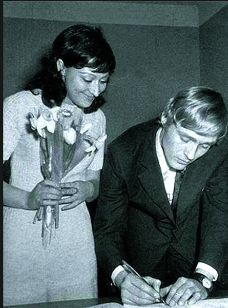 Борис женился на Татьяне Бронзовой во время  учебы в Школе- студии МХАТ