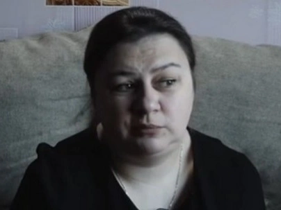 «Боюсь из-за нее умереть во сне»: от женщины с 15-м размером груди отказались пластические хирурги