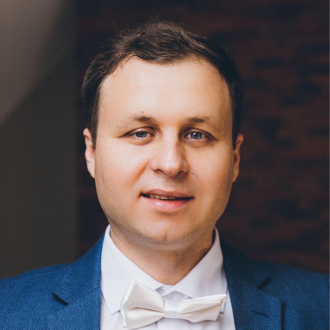 <p>Вадим Курганов</p>