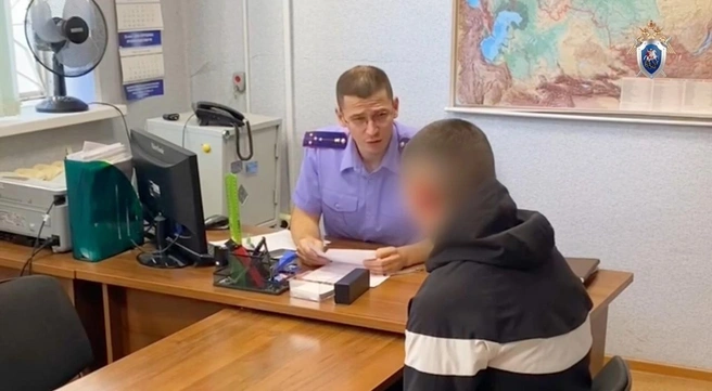 Парня задержали после публикации ролика с порванным паспортом | Источник: Челябинский Следком / t.me