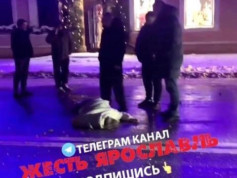 Автомобиль «Шкода» совершил наезд на пешехода в Ярославле | Источник: «Жесть Ярославль» / Vk.com