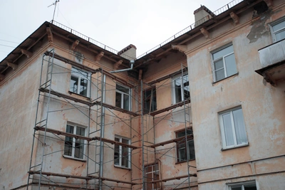 Мэрия изымает квартиры в аварийном доме на Бугринской Роще