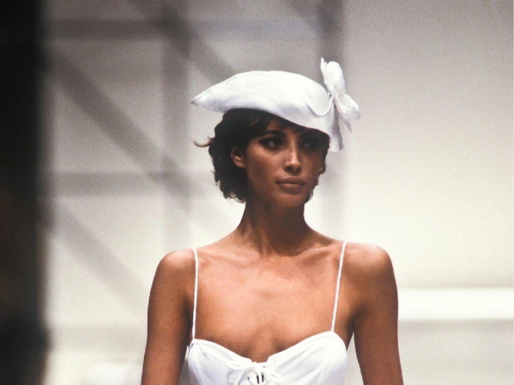 Кристи Тарлингтон на шоу Fendi весна-лето 1991