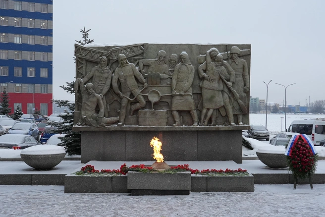 На Обуховском заводе отметили годовщину со Дня полного освобождения Ленинграда от фашистской блокады | Источник: предоставлено пресс-службой НПО «Обуховский завод»
