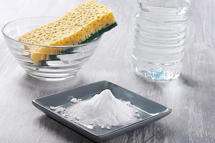 Как очистить от бактерий губку для посуды: 4 способа