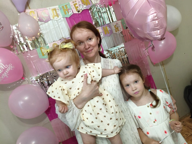 Дарья родила двух красивых девочек | Источник: Пресс-служба «Дедморозим»