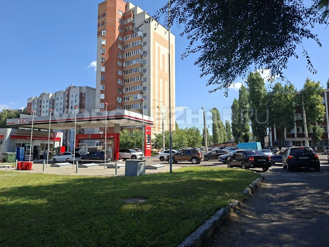 На ВТК 92-й стоил 17 августа 99 рублей, но очереди там все равно собирались | Источник: Алёна Воропаева / Voronezh1.ru