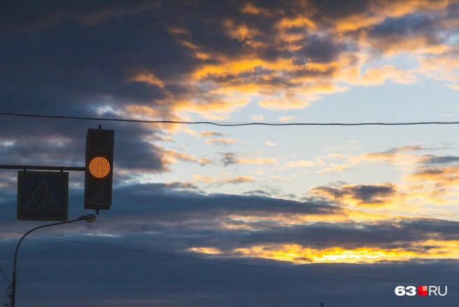 В народе НМУ называют «режим черного неба» | Источник: Роман Данилкин / 63.RU