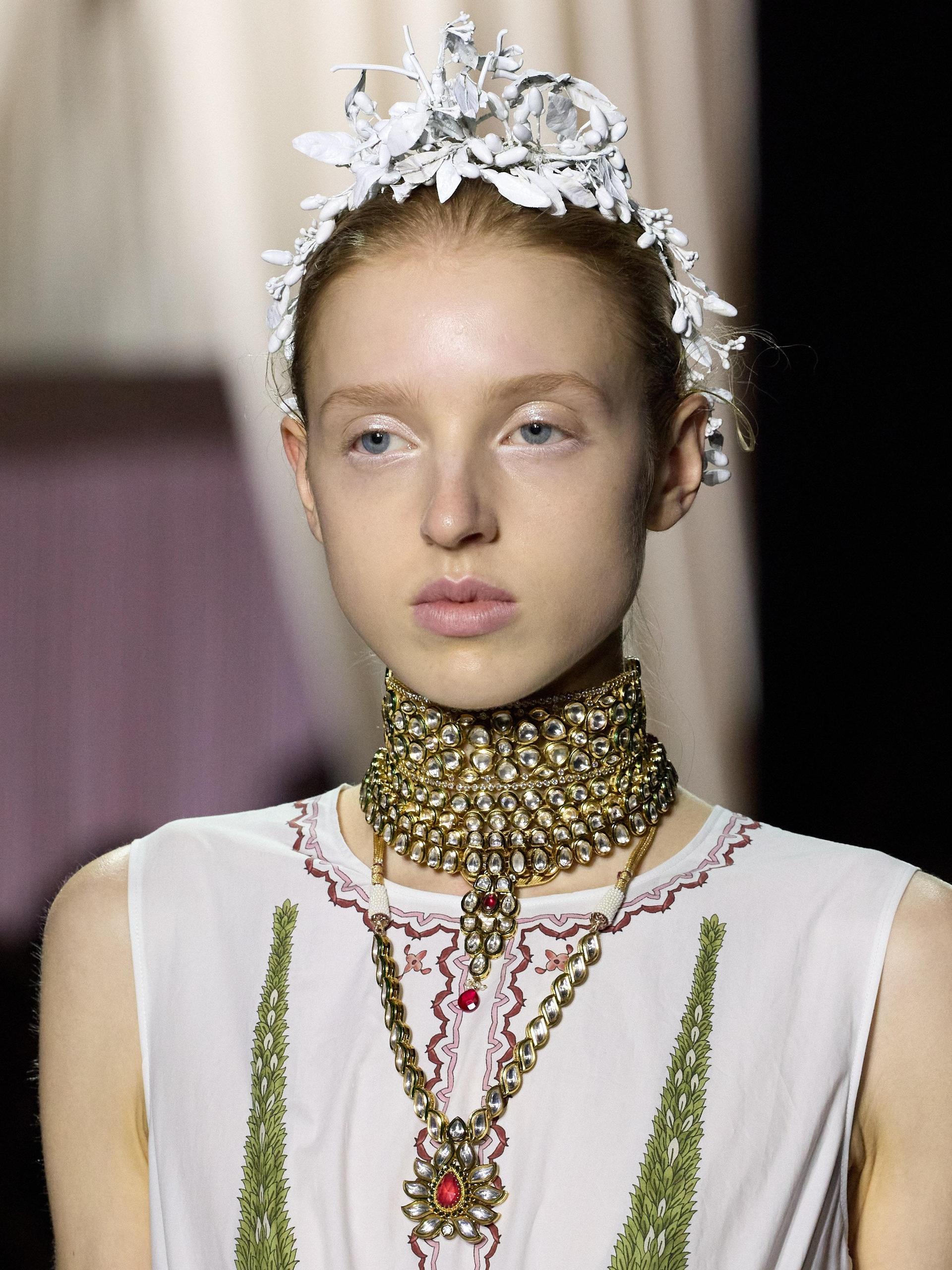 Модные браслеты из натуральных камней 2024 Модный тренд