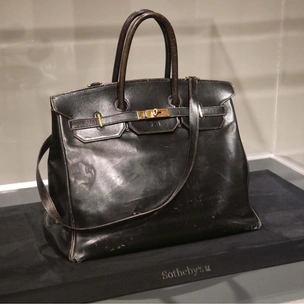 Самый дорогой аксессуар в истории: оригинальная сумка Birkin Джейн Биркин продана за 10 миллионов долларов