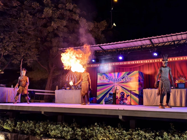 Набережная для богатых | Источник: Гала Ермошкина