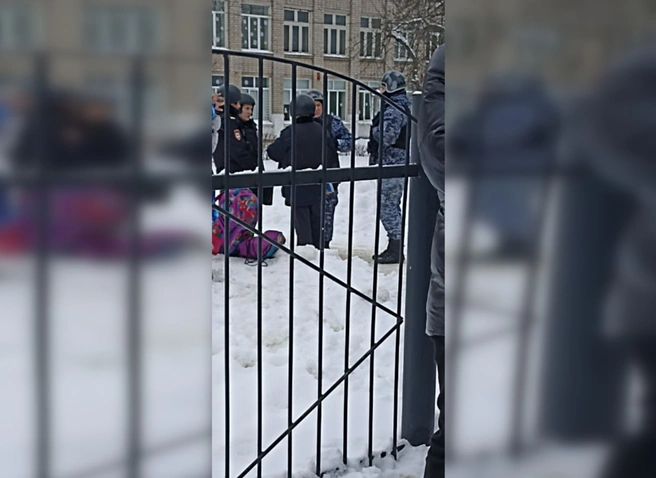 В Рязани правоохранители провели проверки в школах после телефонных угроз | ya62.ru