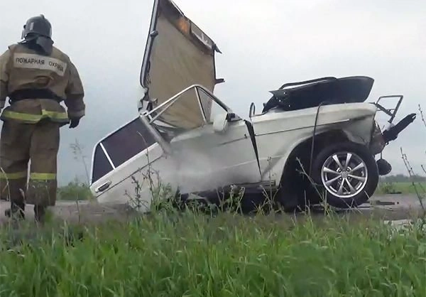 Опубликованы снимки с места смертельной аварии под Сасовом | ya62.ru