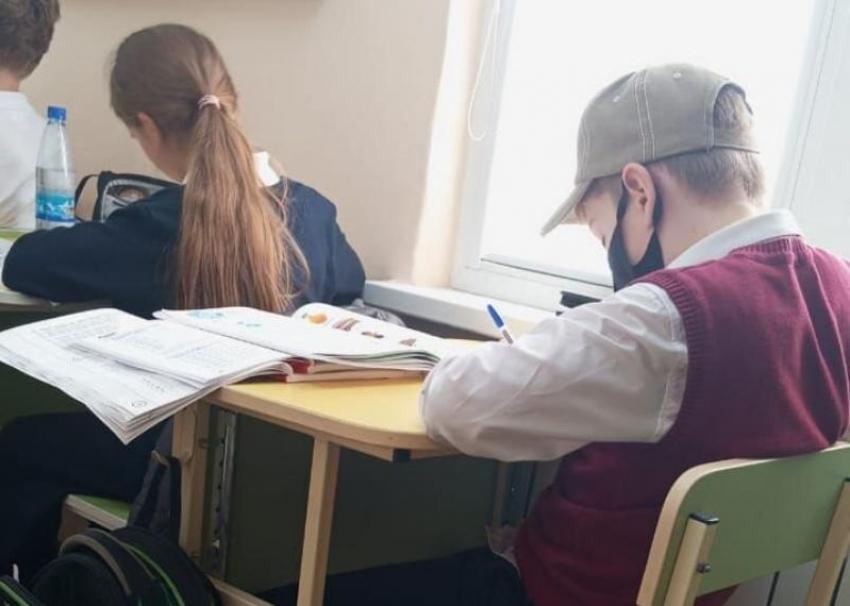 10 операций за полтора года. Пострадавший от нападения хаски в Сочи мальчик прошел лечение