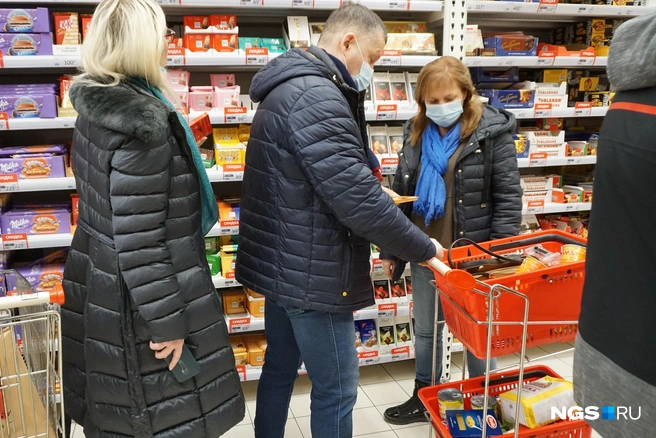 Праздничные наборы со сладостями пользуются популярностью | Источник: Маша Вьюн