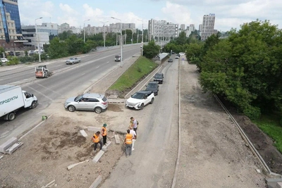 Под вантовым мостом делают «зебру»: красноярец просил четыре года