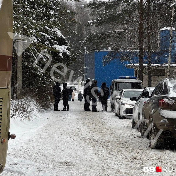 На территории вуза много полицейских | Источник: Алексей Кожевников / 59.RU