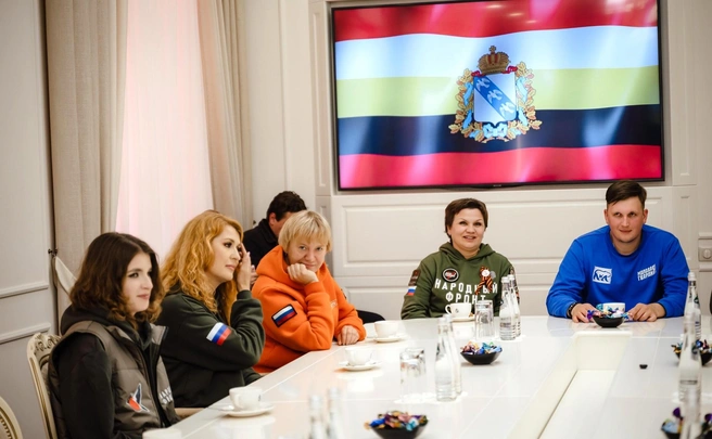 Встреча с волонтёрами | Источник: kremlin.ru