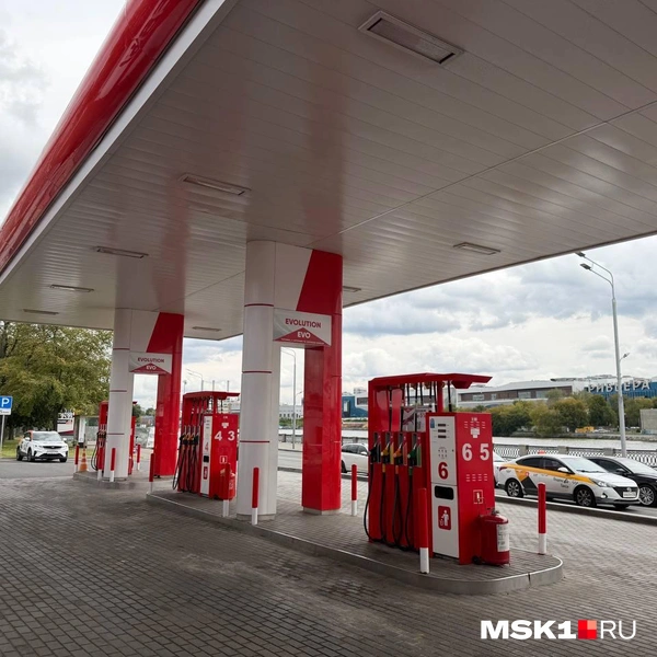 Нефтьмагистраль оказалась пустой, никаких очередей | Источник: Елена Халматова / MSK1.RU