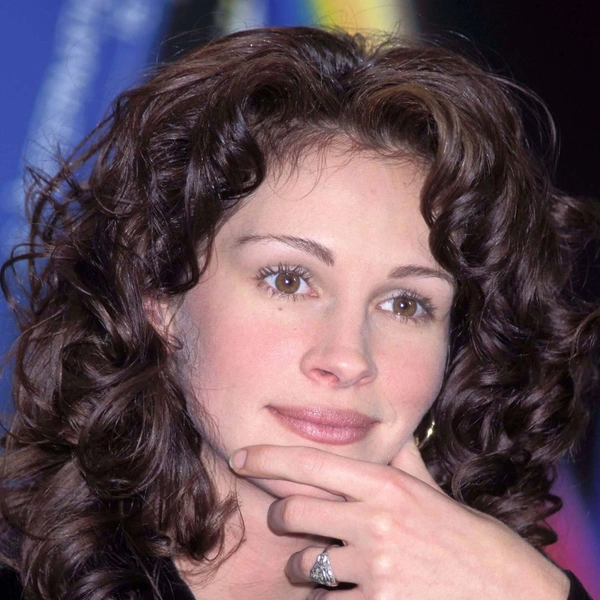 кудрявые волосы, длинные кудрявые волосы, кудрявый метод, кудрявый волос женский, фото кудрявых волос, кудрявые звезды, большие кудрявые волосы, темные кудрявые волосы | Источник: Capital Pictures