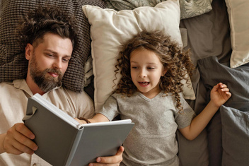 Про отцов и для отцов: 5 книг, которые помогут разобраться в детско-родительских отношениях