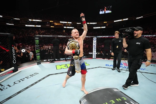 В прошлом году Ян также забрал победу | Источник: UFC