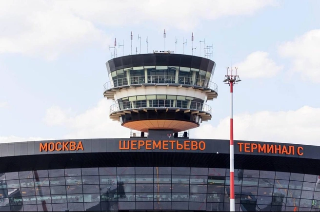 Следком начал проверку после столкновения самолётов в Москве. Оба борта с повреждениями | Источник: Шереметьево
