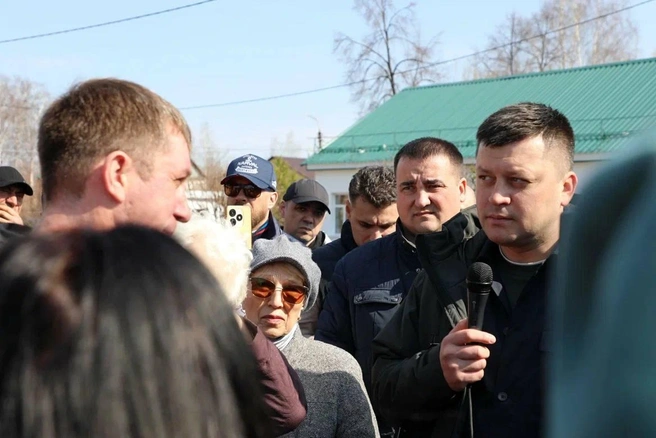 Встреча мэра Уфы с шакшинцами — событие нечастое | Источник: Ратмир Мавлиев / Telegram