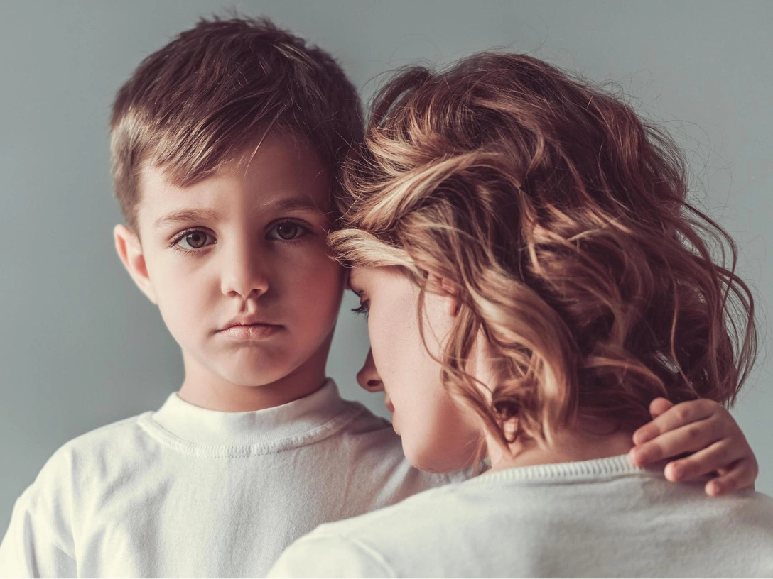 Женщина-яд: 6 признаков, что вы уже травмировали своего ребенка (и что с этим делать) | marieclaire.ru